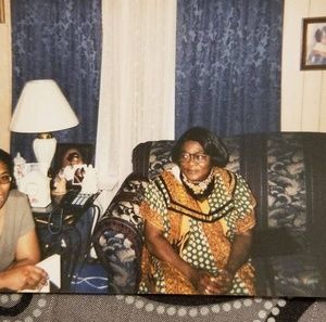 Meet your Posher, Elvis